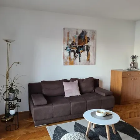 Dolores Apartment